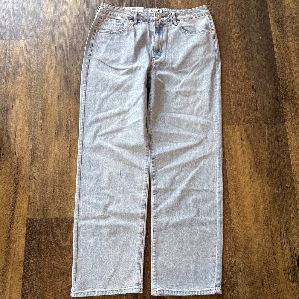 Seven7 Women's Loose Straight Jean Size 10 Light Wash NEW